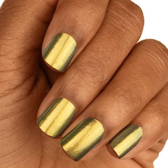 Color Street Miss Polaris - Picture 4 of 4